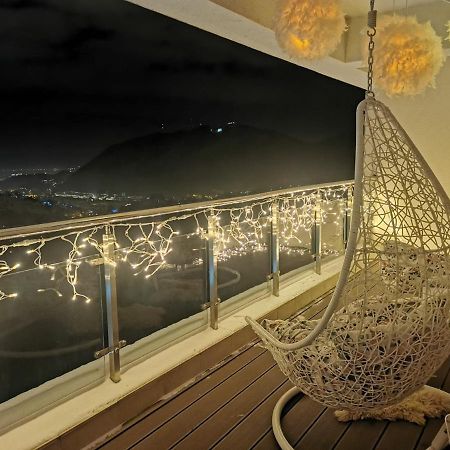 Sky View - Luxury Apartment With A Dream View Brasov Exterior photo