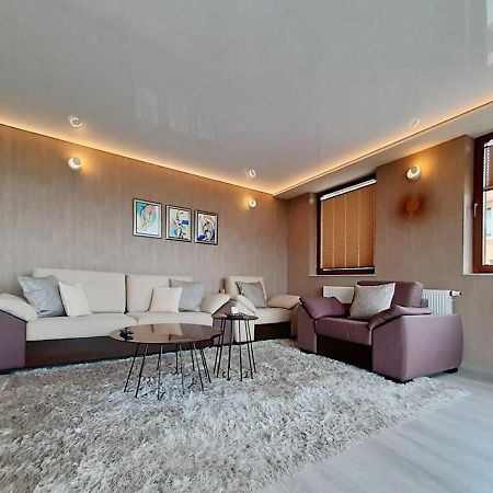 Sky View - Luxury Apartment With A Dream View Brasov Exterior photo