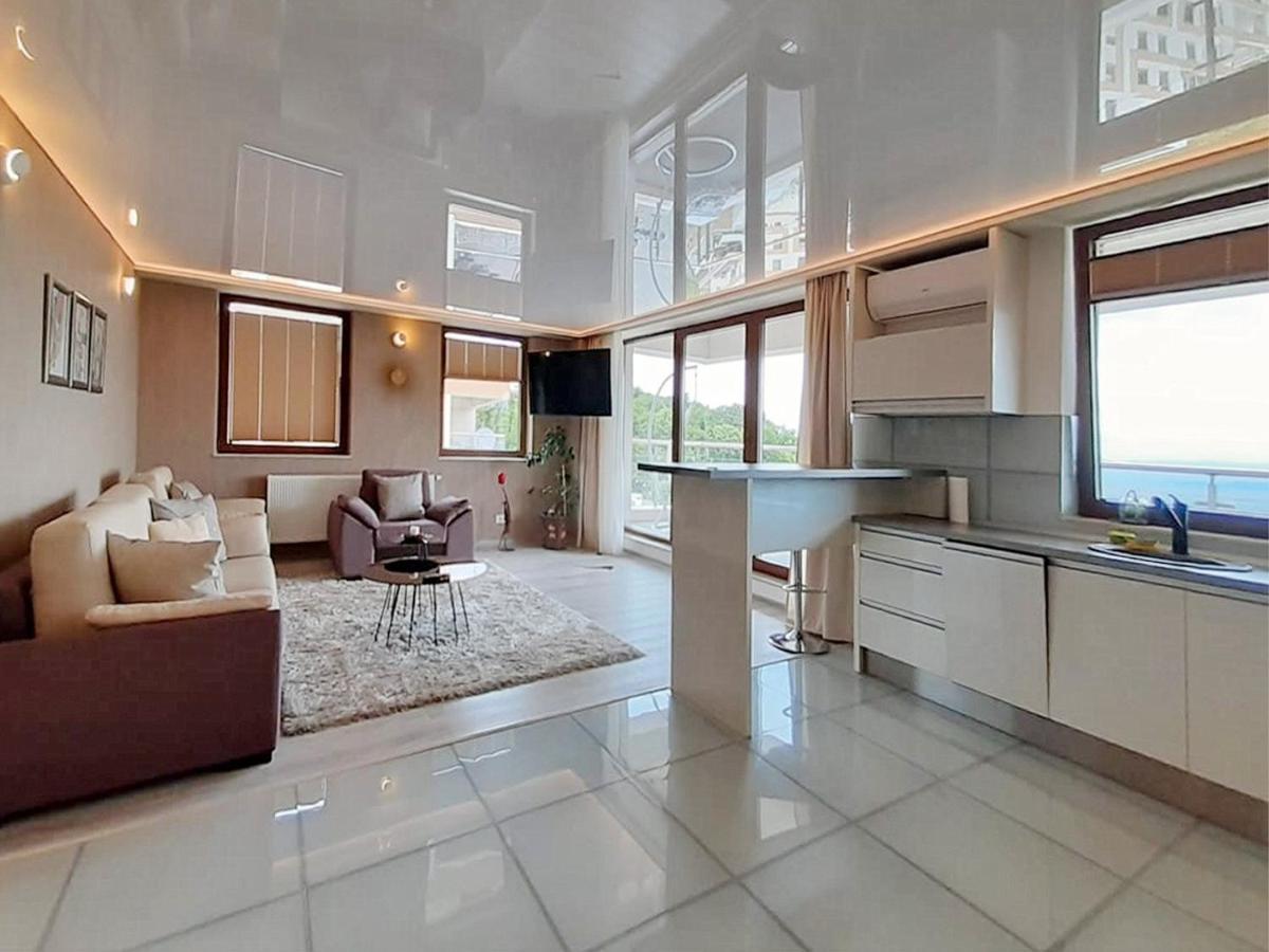 Sky View - Luxury Apartment With A Dream View Brasov Exterior photo