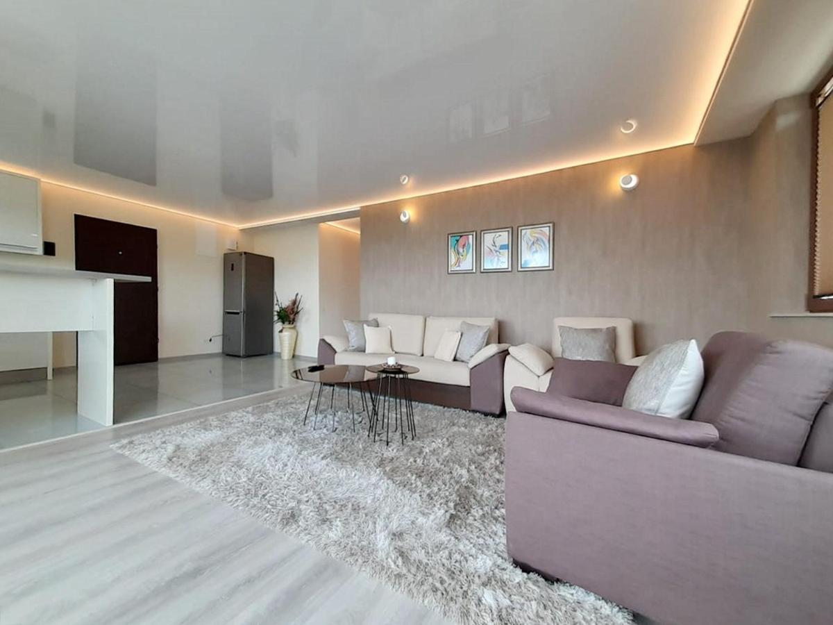 Sky View - Luxury Apartment With A Dream View Brasov Exterior photo