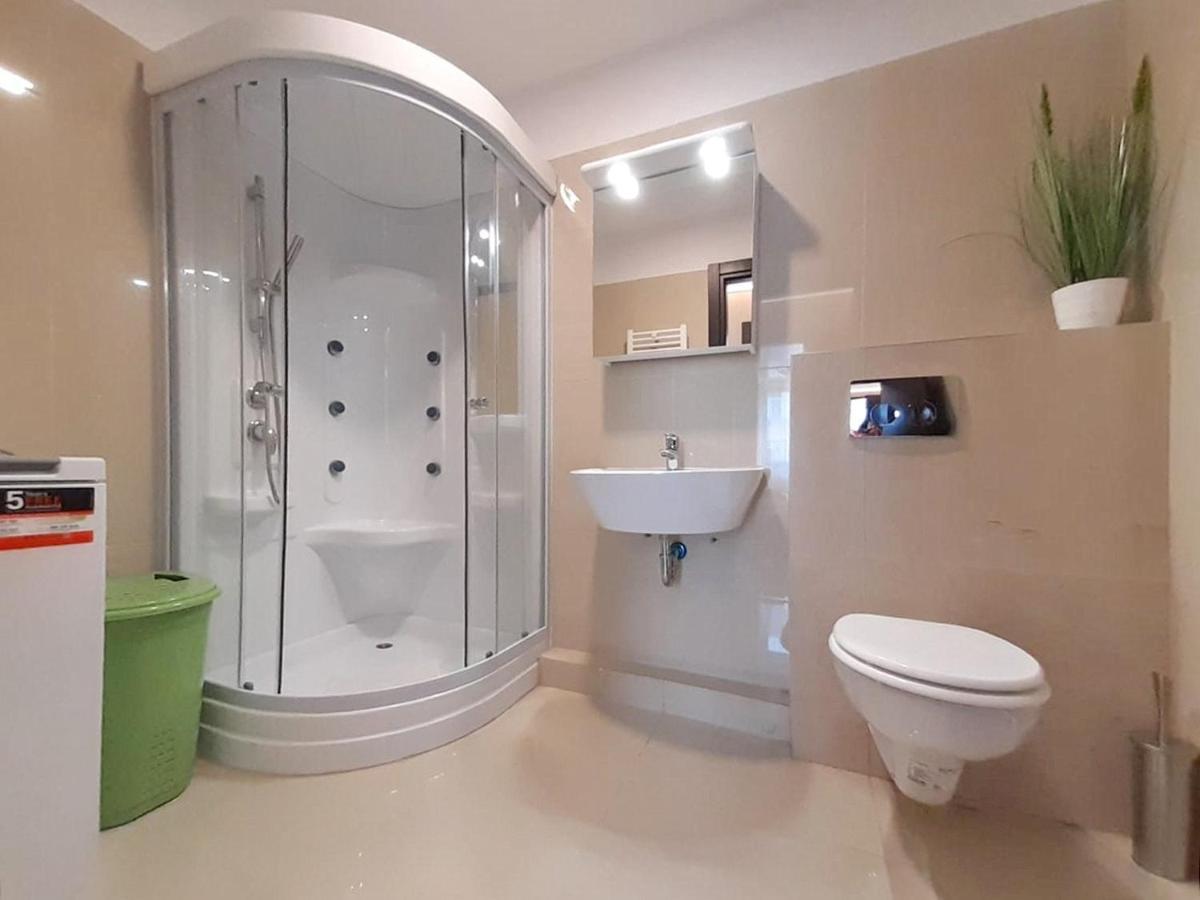 Sky View - Luxury Apartment With A Dream View Brasov Exterior photo